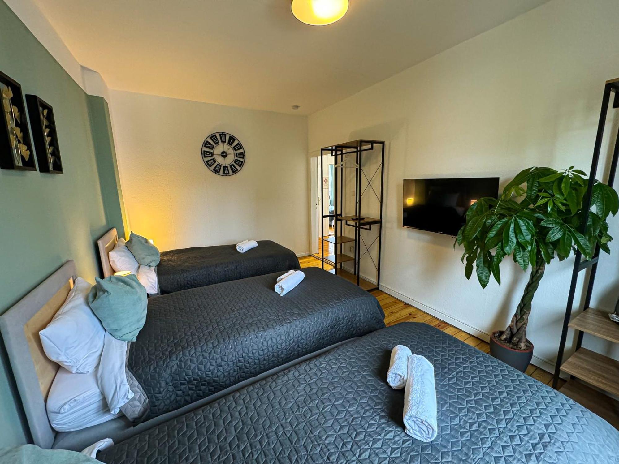 Immostay #8 - Haus Fuer 13 Personen Mit 7 Zimmer - Grosser Garten & Grill, Free Parking, Wlan Brema Zewnętrze zdjęcie