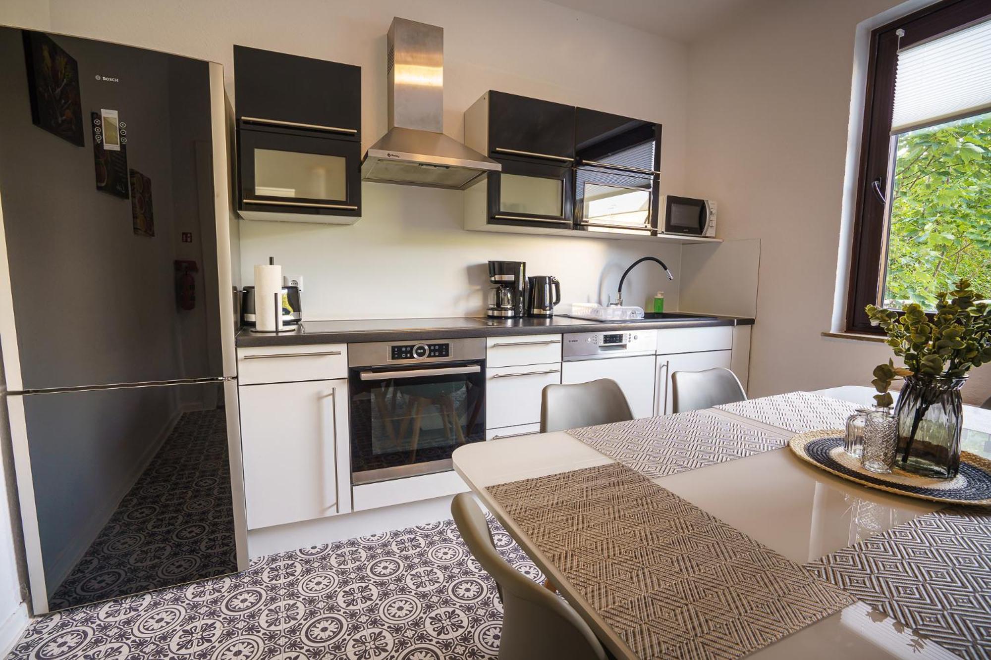Immostay #8 - Haus Fuer 13 Personen Mit 7 Zimmer - Grosser Garten & Grill, Free Parking, Wlan Brema Zewnętrze zdjęcie